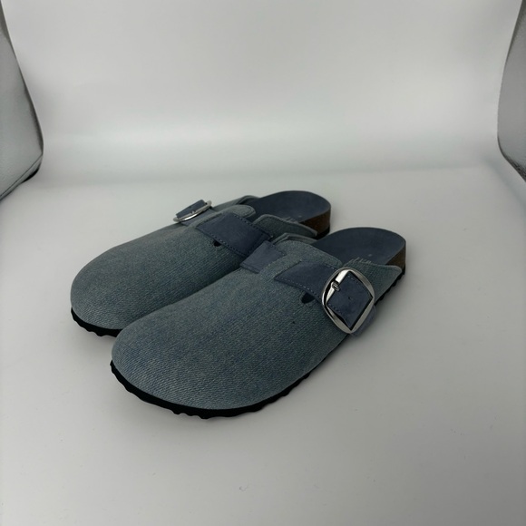 GAP Light Blue Denim Clogs Comfy Slides Slip-On Size 8 NWOT - Picture 2 of 4